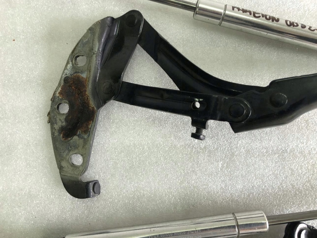 фото №11, Петли капот 3d0823301d vw phaeton lr9v