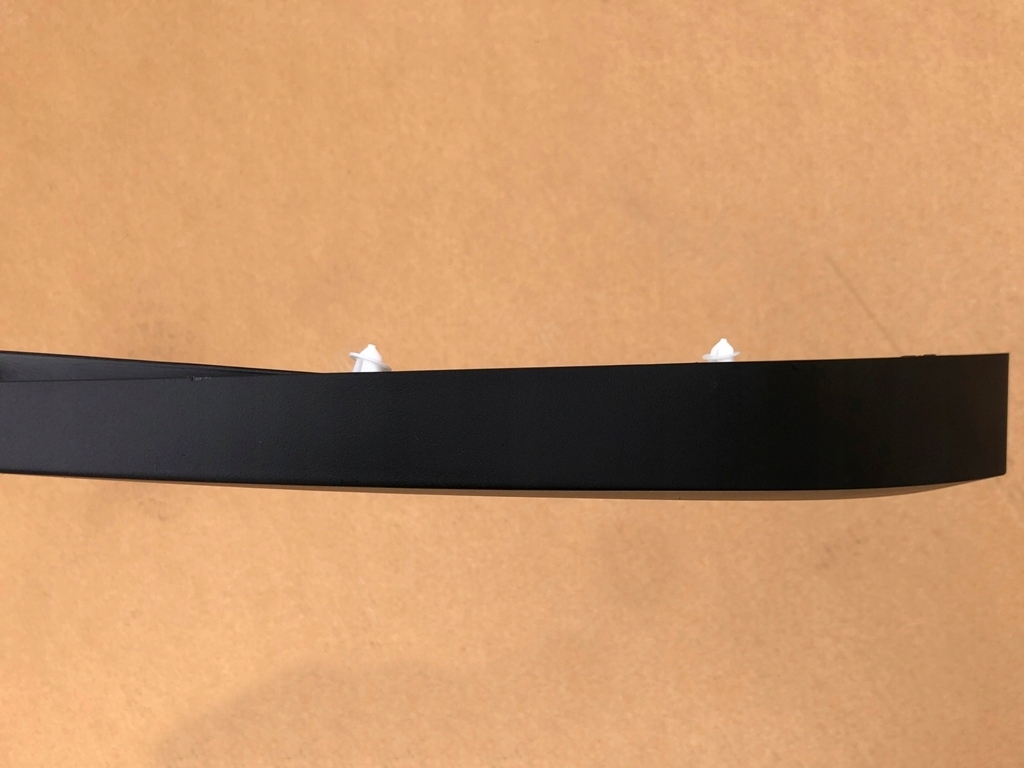 Накладка молдинг крыла правый задний  1658694-00-a 165869400a tesla model y Цена