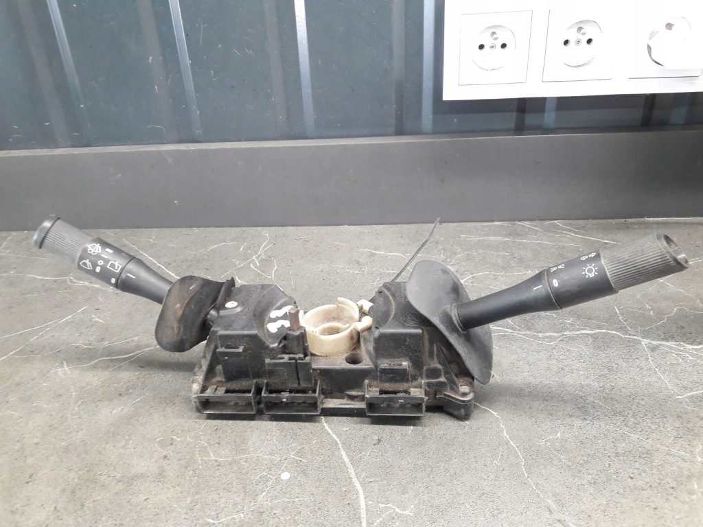 Купить 60575649 переключатель комбинированный alfa romeo 33