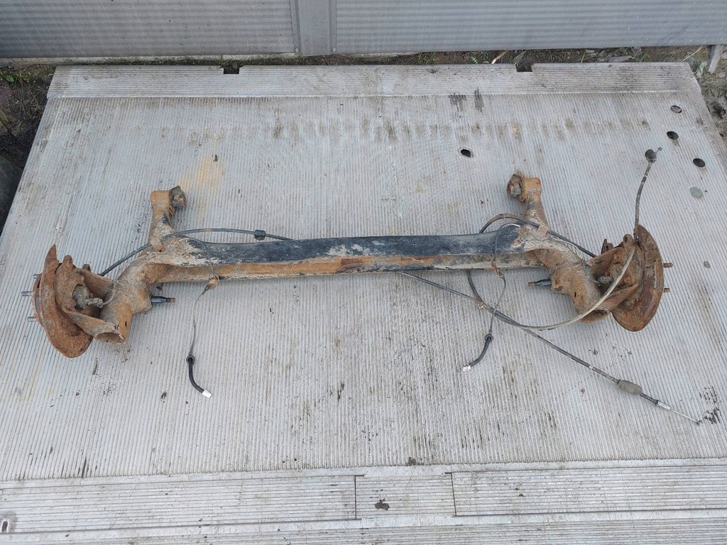 фото №1, Балка oś підвіска задня toyota corolla verso ii 04-09r