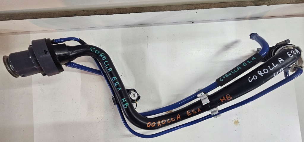 фото №14, Toyota corolla xii e21 хэтчбек hb 1.8h труба заливной заливная горловина топлива 77201-02611