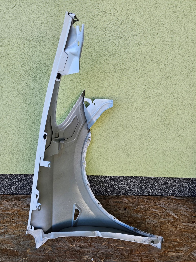 Tesla y крыло  перед передний оригинал левое  хороший Киев