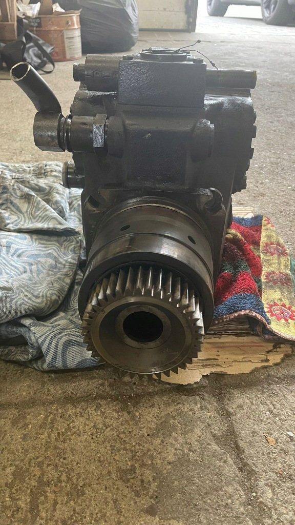 Насос гидравлическая mercedes actros arocs had привод mp4 a9605500183 Недорого