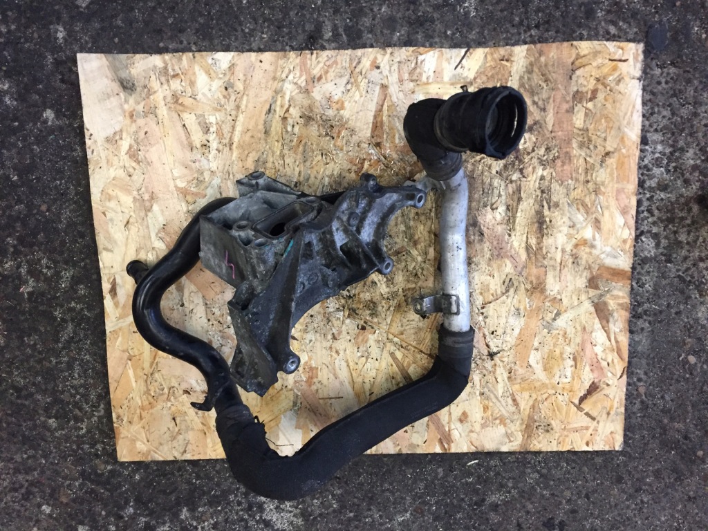 Купить A5 8t a4 b8 3.0 tdi кронштейн генератора 059145169ag