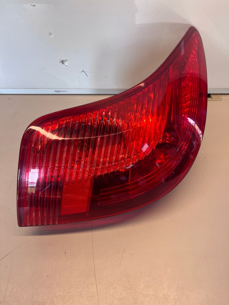 фото №1, Peugeot 308 i sw лампа задняя левая 96814447xt