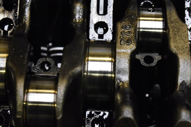 фото №10, Блок dół двигателя wał 30777889 volvo v70 2 ii 2.4 d5 185 km lift 04-08