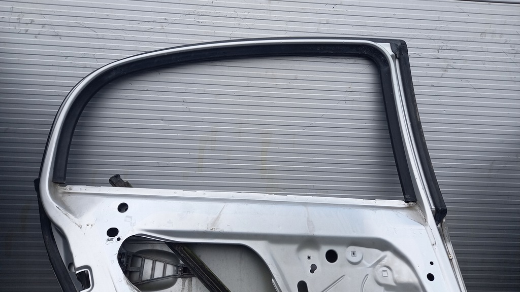 фото №8, Двері ліва задня opel vectra 2.2dtl 02r sedan