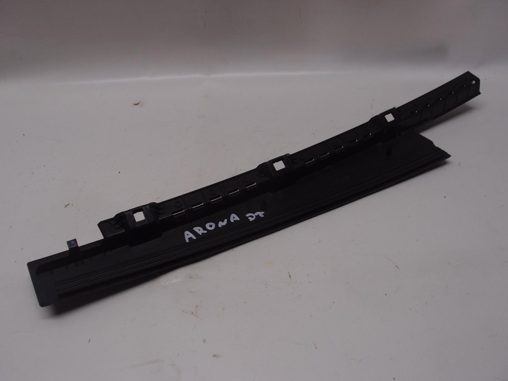фото №6, Молдинг стойка правый задняя seat arona 6f9839902c