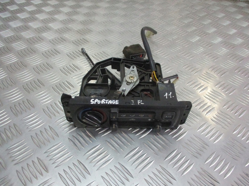 фото №1, Панель обдув кондиционера kia sportage i lift