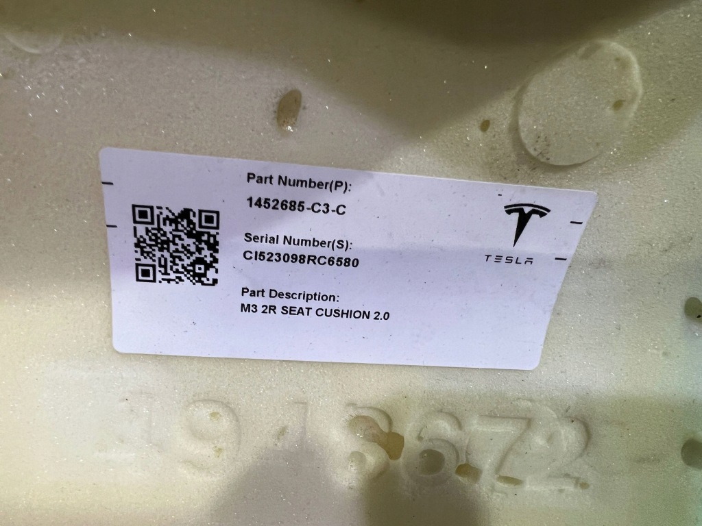 Tesla model 3 2023 сидіння задній Доставка