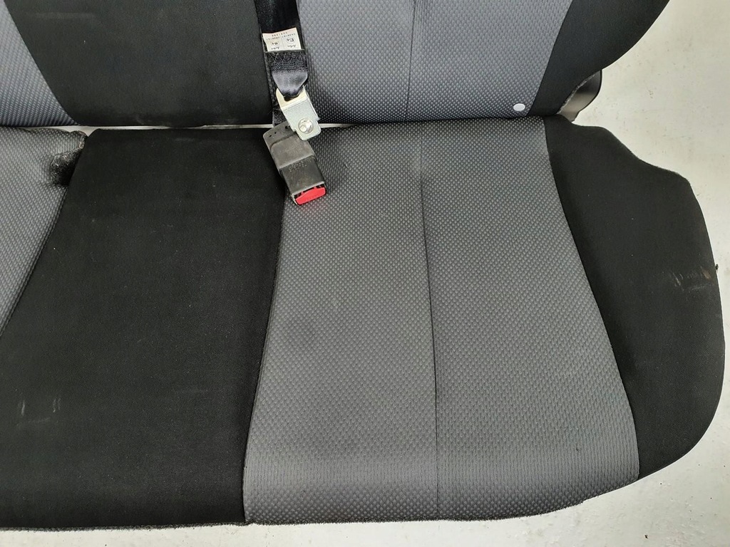 фото №3, Заднє сидіння задня задня mazda 2 de 3d