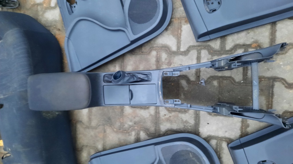 фото №5, Комплект сидений обшивки toyota corolla e15 sedan 11r