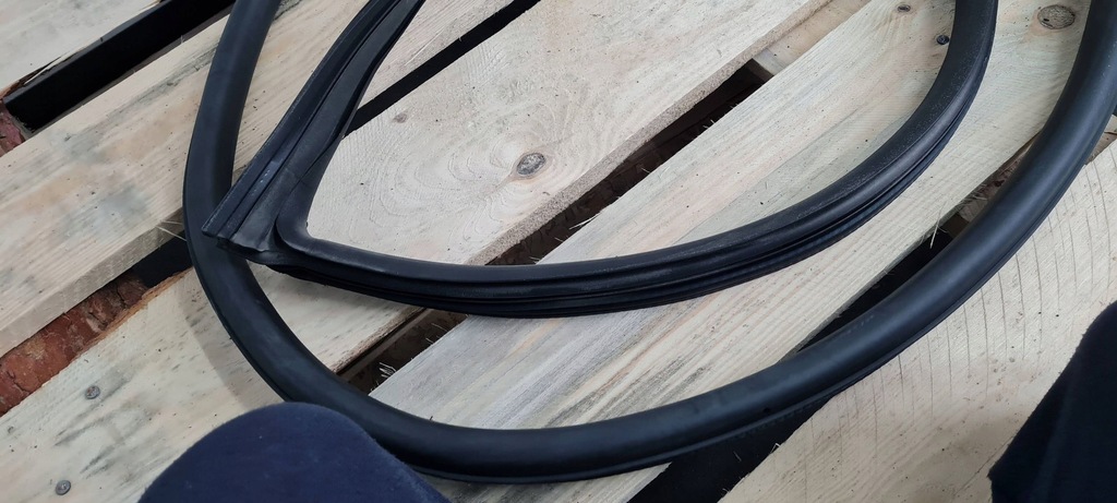 фото №15, Sq8 4m rsq8 q8 прокладка гумовий двері ліва лівий перед 24r 4m8831707d