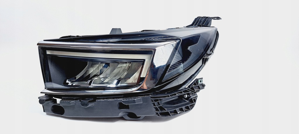 фото №1, Opel grandland x lift лампа левая led 9839689680