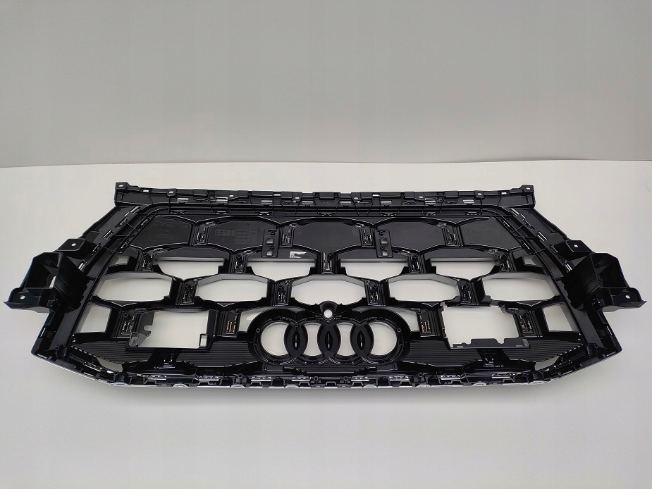 Решётка радиатора бампера решётка радиатора 4m0853651bp audi q7 рестайлинг  e-tron в Украине