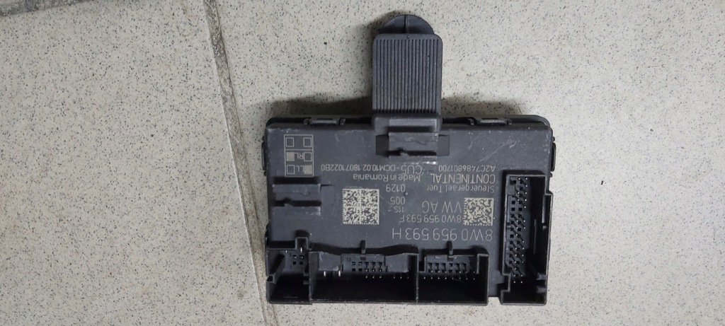 фото №1, Audi a4 b9 a5 8w блок керування модуль двері 8w0959593h