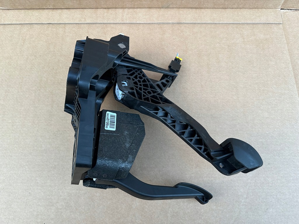 фото №5, Opel astra l педаль газа тормоза педали europa 9831515880