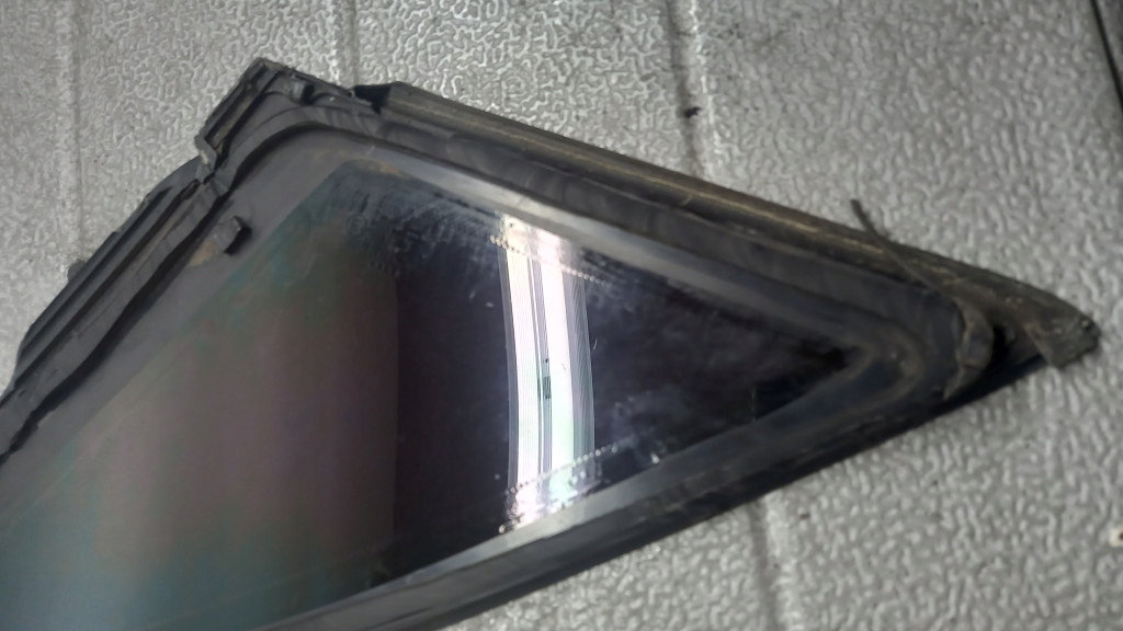 фото №5, Скло кузовна ліва трикутник audi a4 b6 02r 1.9d