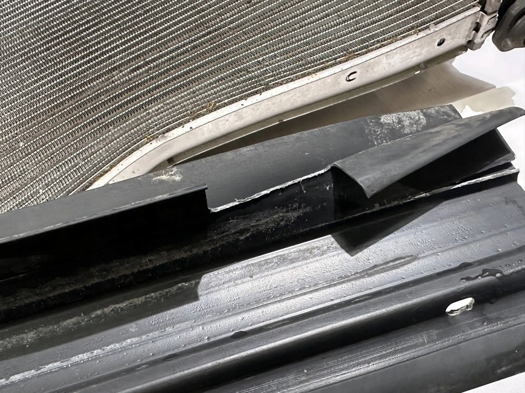 фото №8, Радіатор wody dodge charger 6.4 v8 srt 2011+