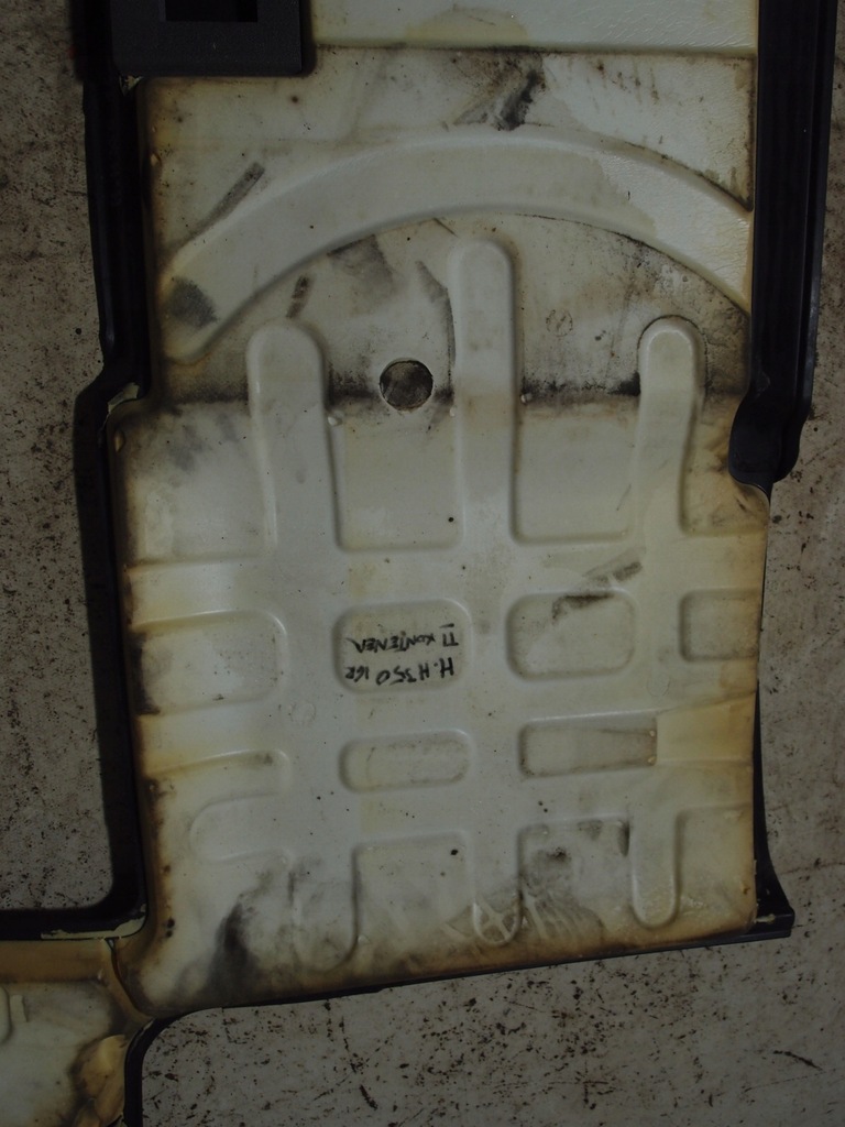 фото №9, Обшивка килимок hyundai h350 2016r