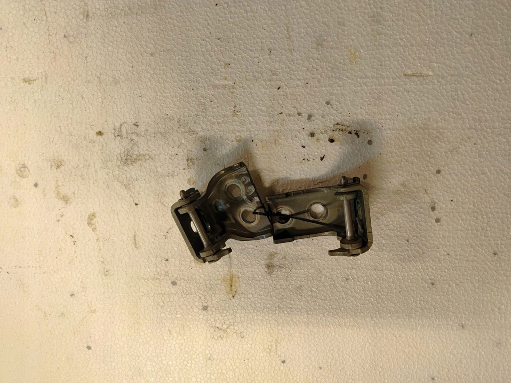 фото №1, Петли дверь левый перед peugeot 5008 i 09-2016