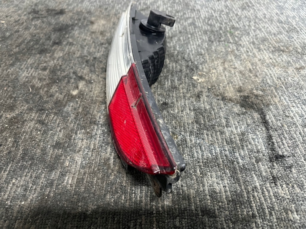 фото №3, Alfa romeo mito лампа противотуманная фара w бампер правый задняя