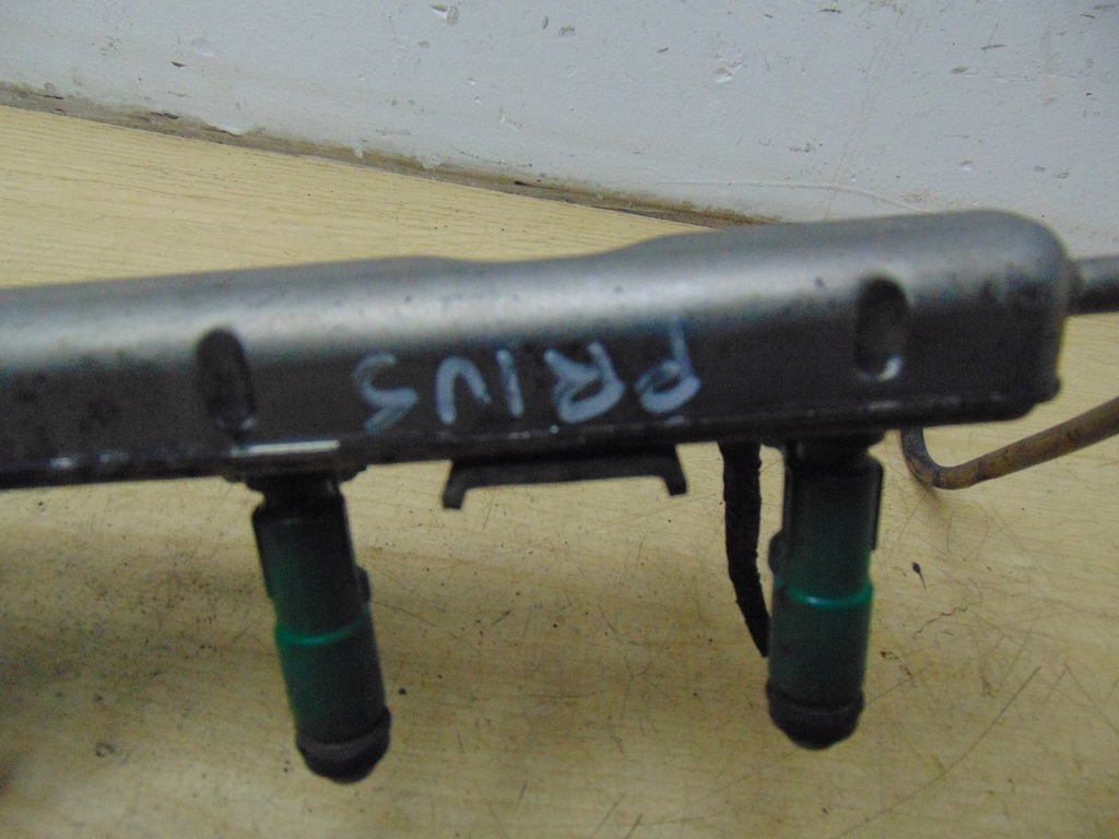 фото №5, Молдинг впрыскная + форсунки toyota prius ii