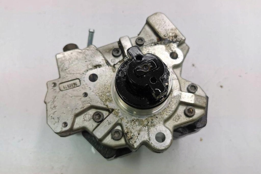 фото №6, Насос топлива toyota auris _e18_ 221000w020 1.4l дизель 2015