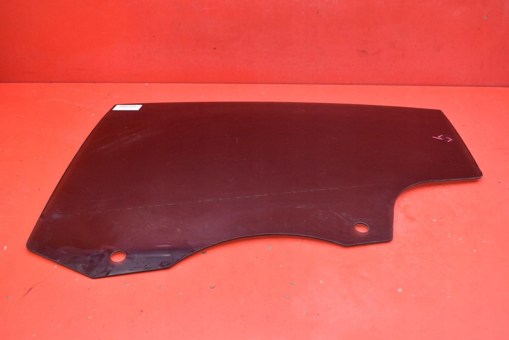 Купити Скло бічна ліва задній задня tesla model y 20-