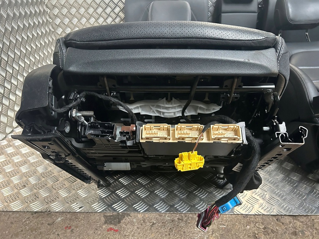 фото №14, Mercedes-benz e w213 2018 сиденья / заднее сиденье / комплект a205900