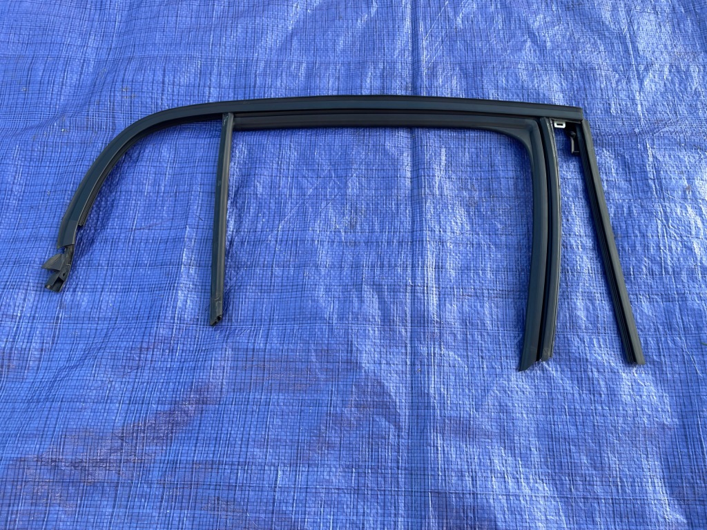 фото №1, Peugeot 208 ii прокладка дверь правый задняя 22 rok