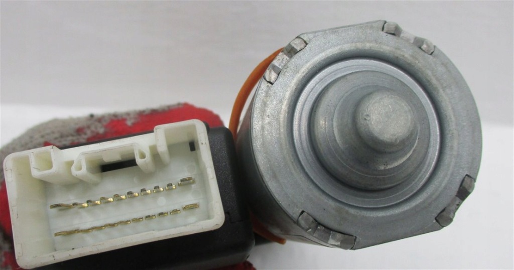 фото №11, Mercedes c w204 моторчик люк a2048200808