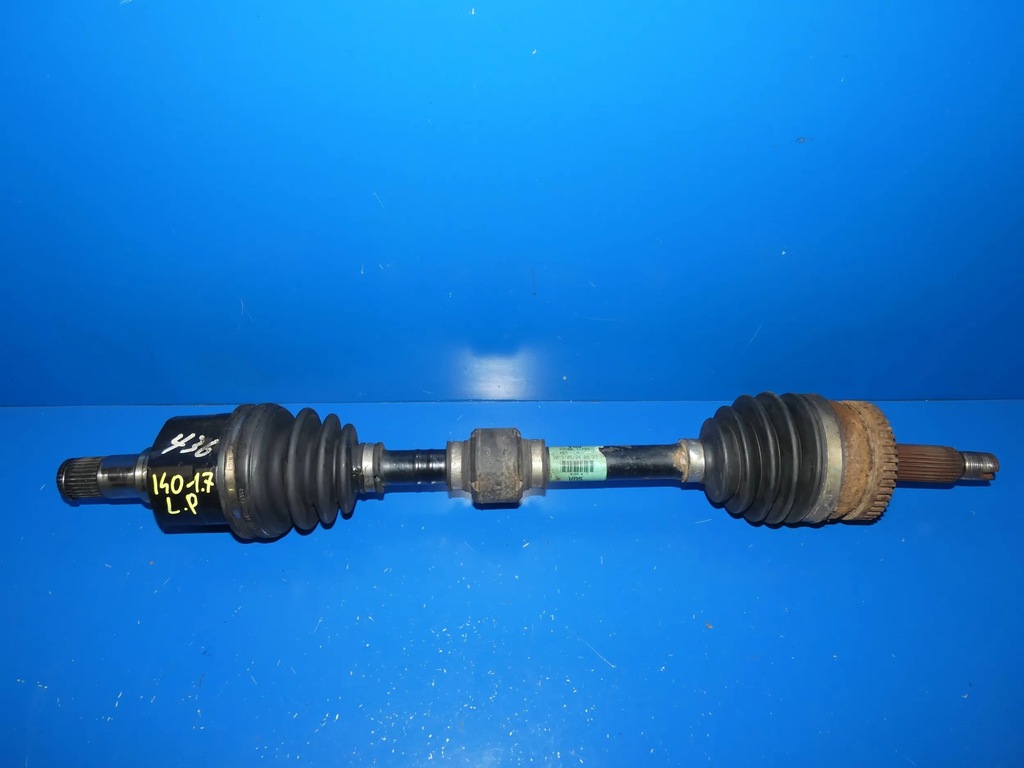 фото №1, Hyundai i40 1.7 crdi приводной вал левая левый перед передняя