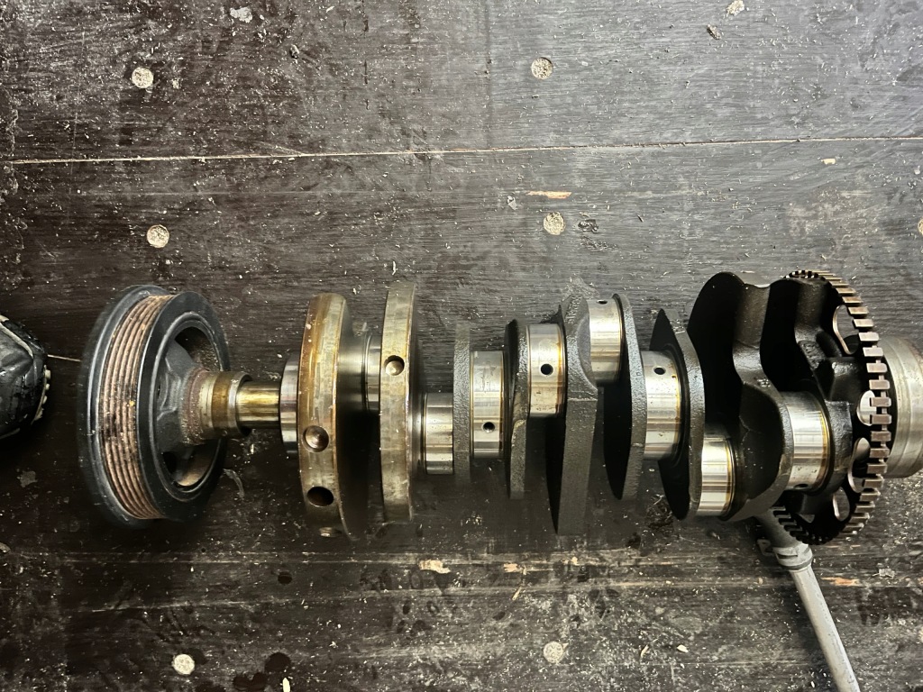 Dodge jeep wał коленчатый 3.6 pentastar Оригинал