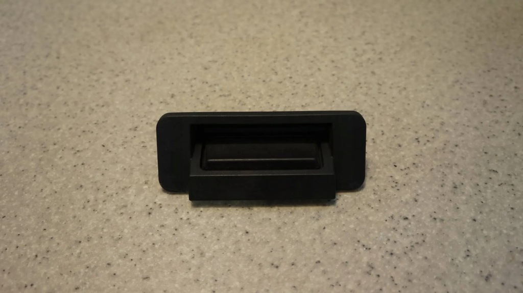 Купить Ручка крышки задний  багажника mercedes slk w172 r172 a1727500293