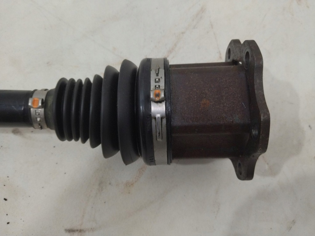 8k0407271f приводной вал правый левый перед audi a4 b8 Киев