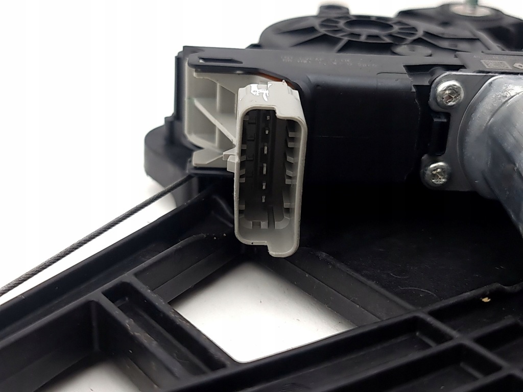 Renault austral 2023 подъемник стекло задний 827209573r с Разборки