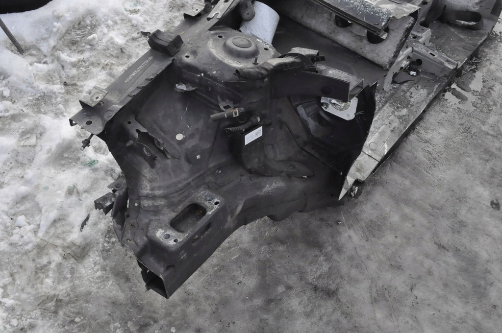 фото №6, Volkswagen golf vii блок двигателя порог правый hb 5d la7n