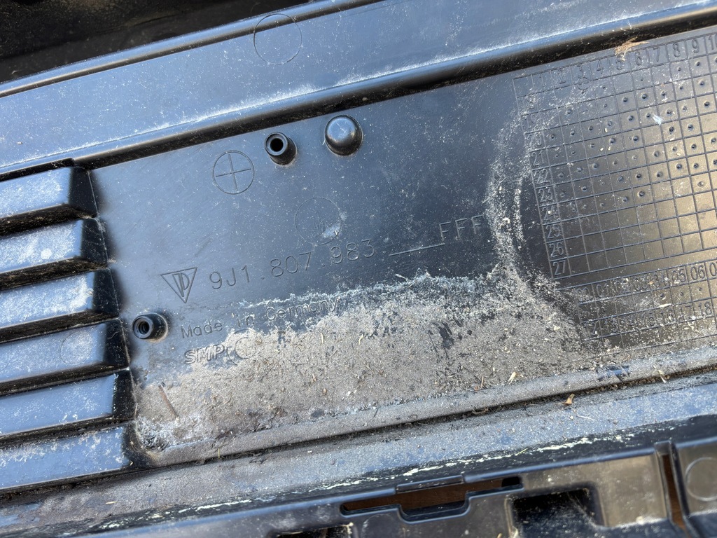 фото №8, Porsche taycan 9j sport turismo gts бампер задня 9j1807983fff спойлер