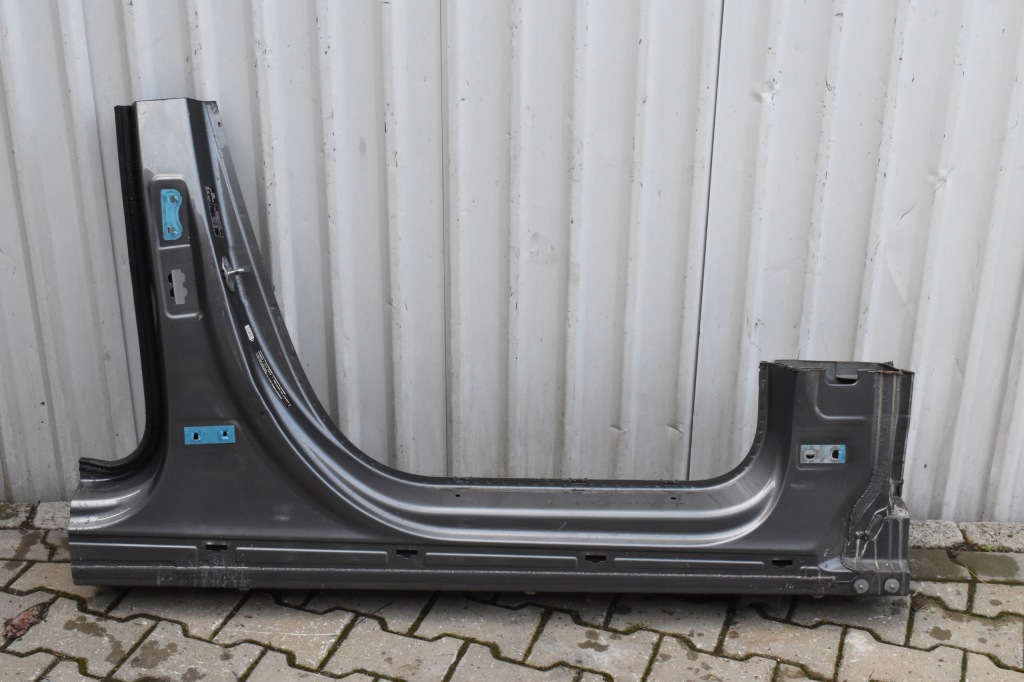 Купити Поріг правий przódsłupek середній a1776374401 mercedes w177 лак 787