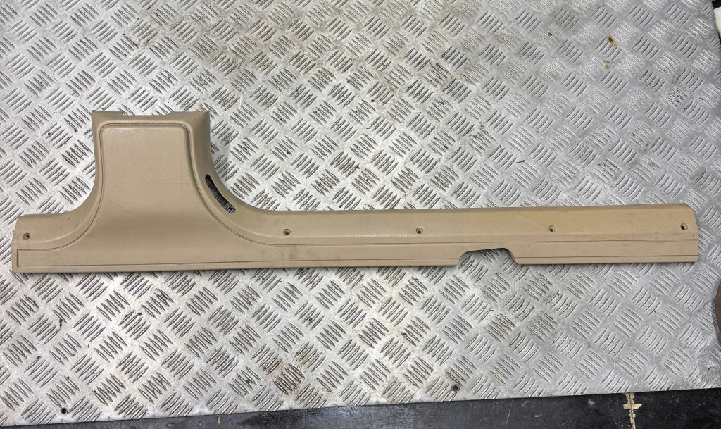 Купить Молдинг накладка порог левое  перед jeep cherokee xj 8955000467