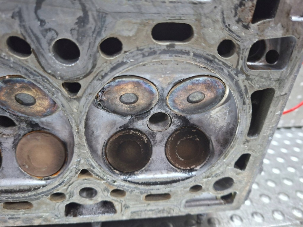 Головка двигателя 55353286 opel zafira b 1.8 16v z18xer 2005- Цена