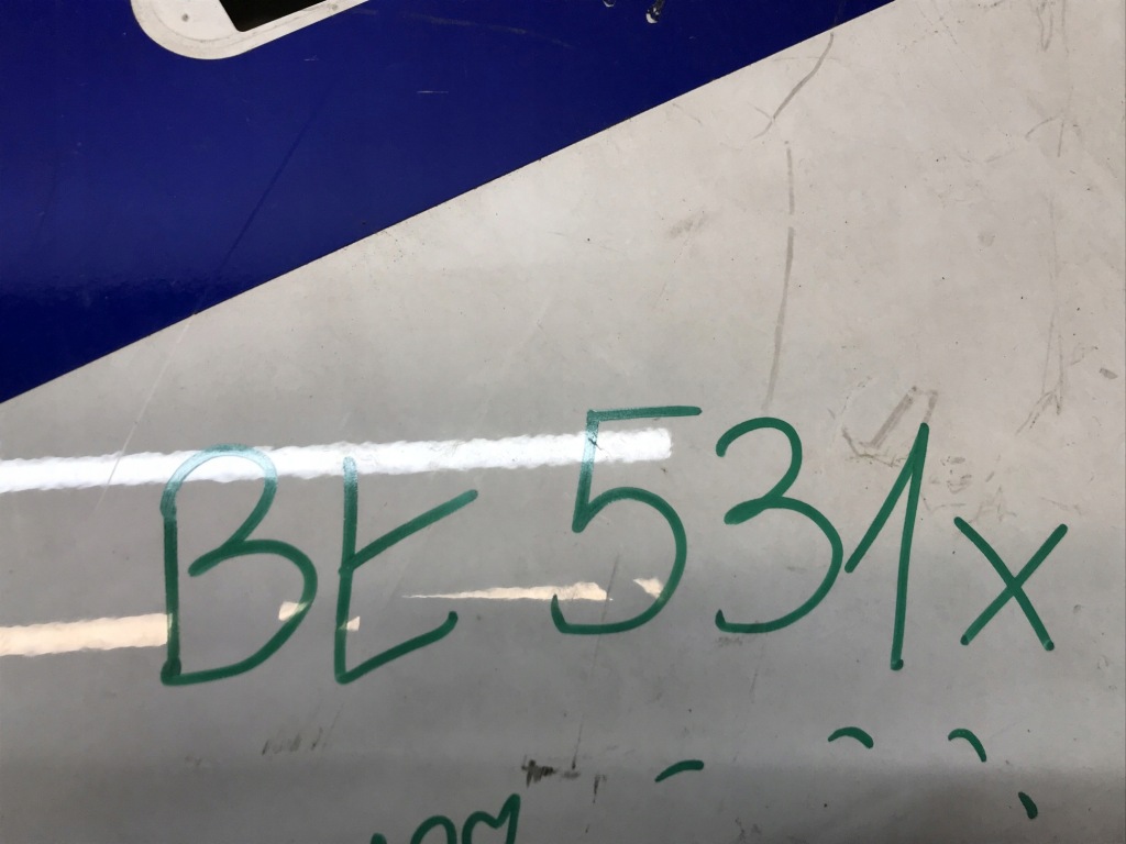 Renault trafic 3 крыло  правый  перед 93463165 Доставка