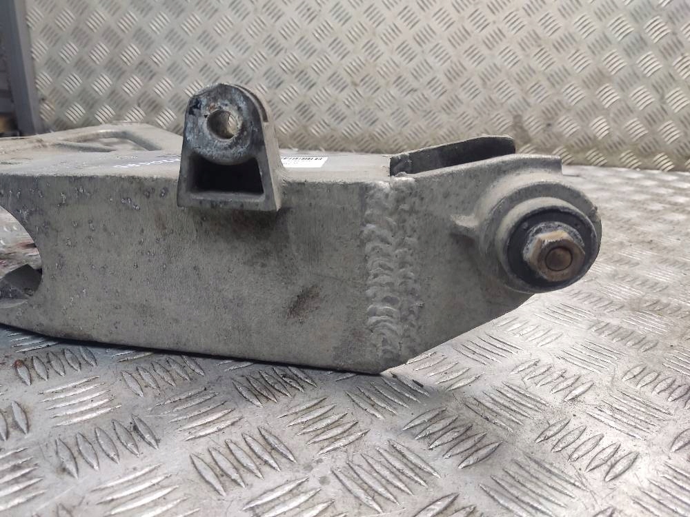 Кронштейн кабины правый задняя renault premium i 501046038 Оригинал