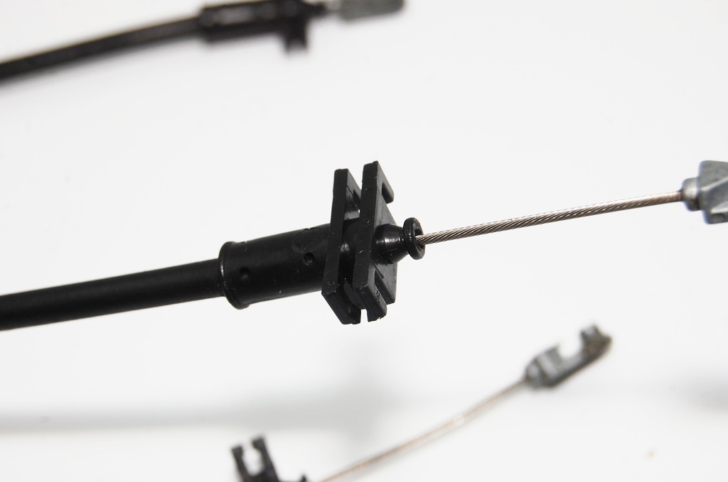 фото №8, Трос тяга замка дверь правый левый задняя volvo v50 s40 ii 993923 / 104