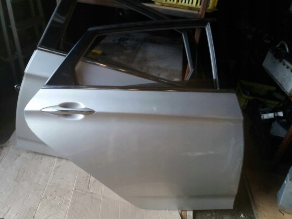 фото №1, Hyundai i40 дверь правое задняя задние n3s kombi