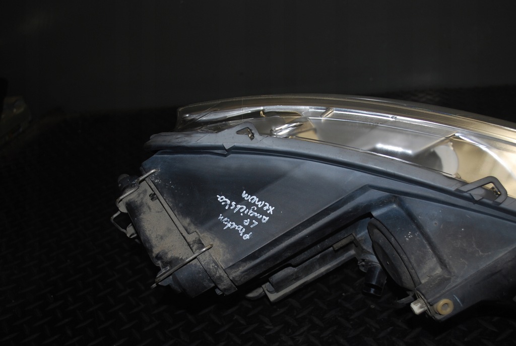 фото №15, Лампа ксенон лівий перед vw phaeton uk 3d2941015f