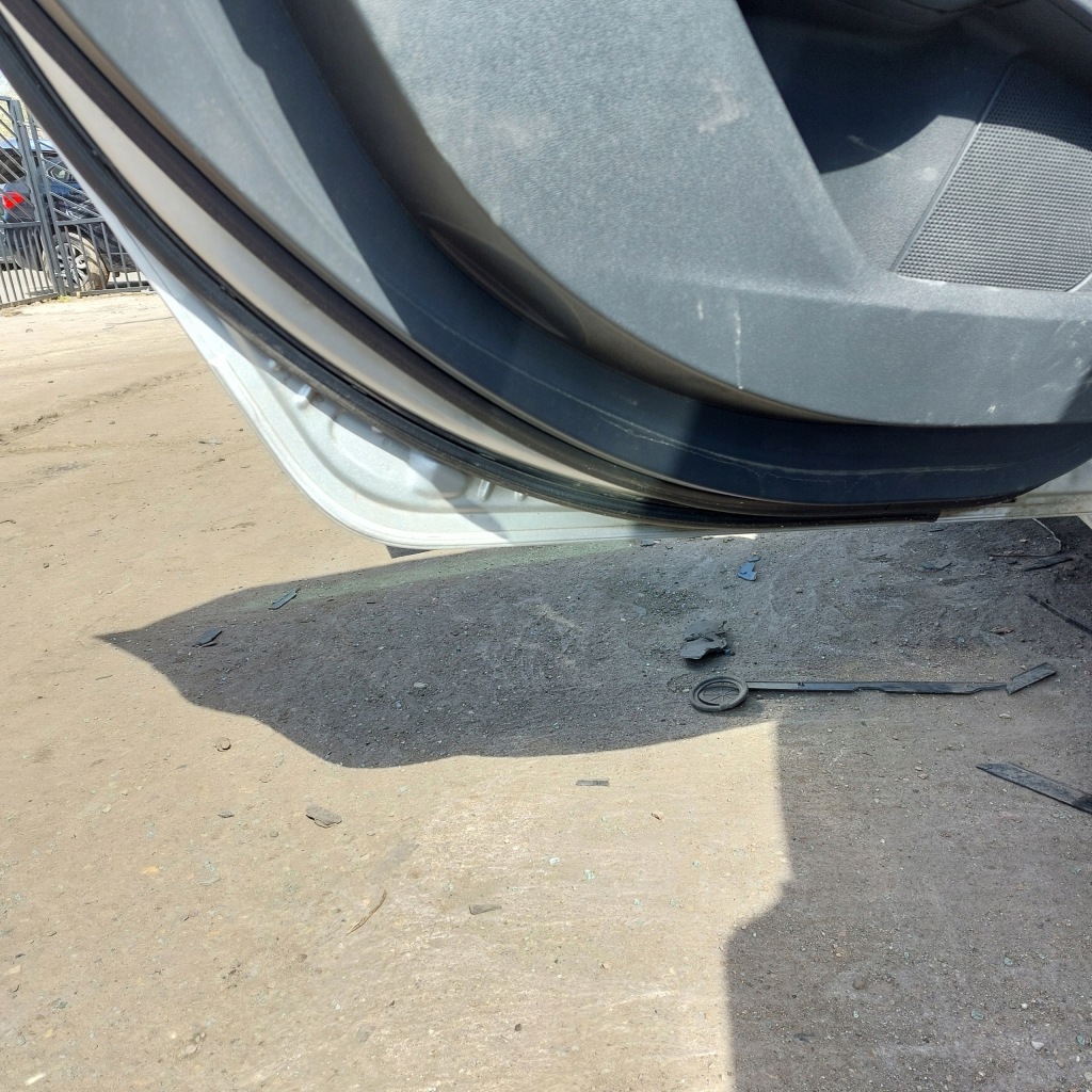 фото №9, Peugeot 508 i kombi дверь левый задняя код лакокрасочного покрытия ezrc