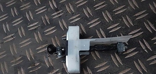 фото №1, Lexus ls600h ls 600 ls460 ограничитель дверь правый