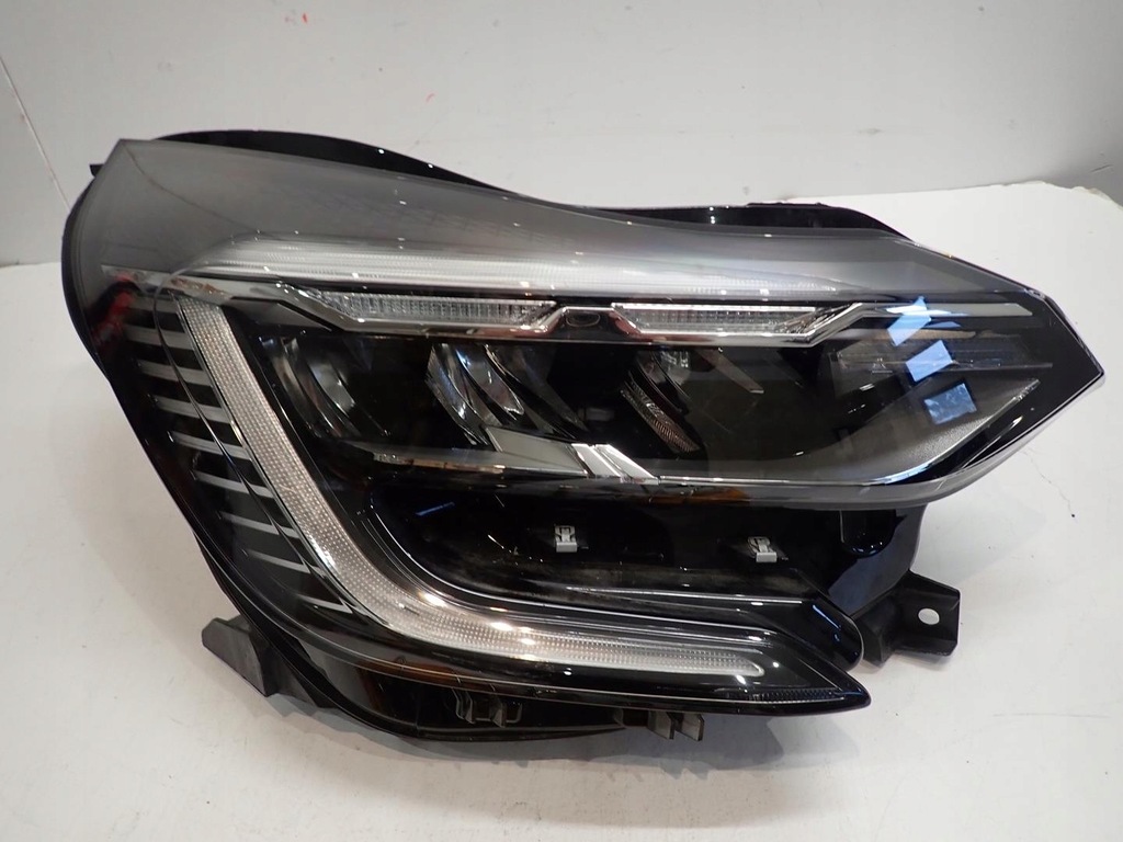 фото №1, Лампа перед передняя правая renault captur ii 2019- full led 260104525